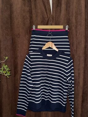 ON 34TH ( Macy’s brand )
Top size M
Skirt XS 
Very stretchy